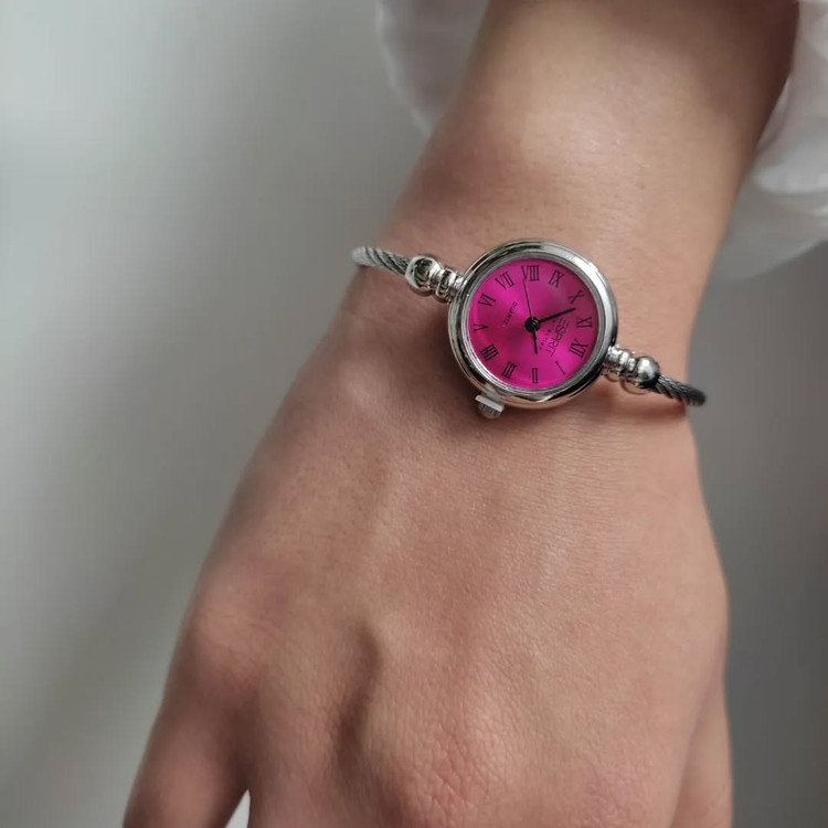 ساعت بنگلی ظریف دخترانه